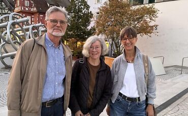 Hans-Günter Aeckerle und Hannelore Glaser vom Kommunalen Kino Waiblingen und Irmela Koch (rechts) vom Vorstand der Bürgeraktion