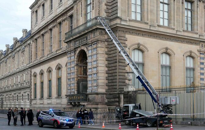 Einbruch in den Louvre