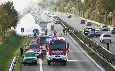 Am Montag kam es auf der B29 zu einem Fahrzeugbrand sowie einem Unfall auf der Gegenspur.