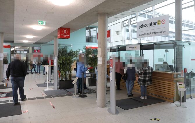 1300 Euro zu viel hat die Waiblingerin vom Jobcenter bekommen (Symbolfoto).
