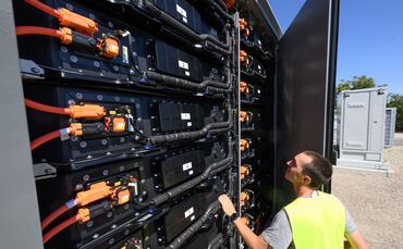 Batteriespeicher geht in Betrieb