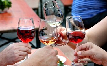 Am Wochenende ist wieder Weinfest in Welzheim. (Symbolbild)