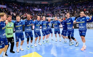 Der TVB hatte im Derby gegen Bietigheim nach der Pause alles im Griff und jubelte über den fünften Saisonsieg (von links): Linus