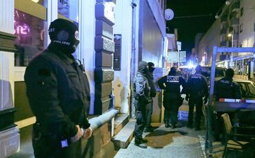Polizei kontrolliert Restaurants und Spielhallen in Karlsruhe