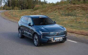 Fahransicht des Volvo EX90