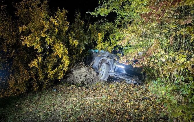 Der Ferrari wurde bei dem Unfall völlig zerstört.