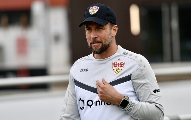 Wirft gegen Gladbach die Rotationsmaschine an: VfB-Trainer Sebastian Hoeneß.