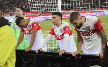 Nach der Blamage gegen Gladbach suchen die VfB-Profis den Kontakt zu den eigenen Fans. In der Cannstatter Kurve gibt es trotz de
