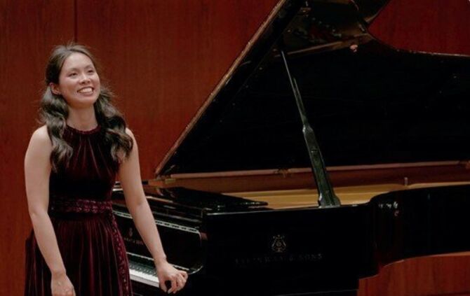 Die Stuttgarter Pianistin Rong Chen spielt auf Einladung der Kultursäule Welzheim in der Eugen-Hohly-Halle.