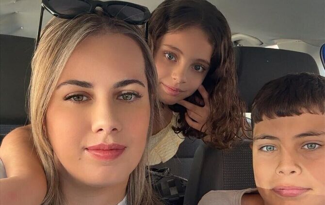 Roshenk Mohamd (29) mit ihren beiden Kindern (8 und 12).