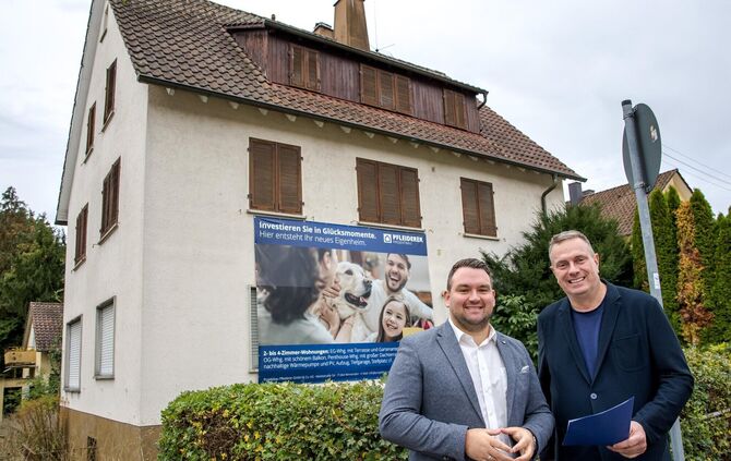 Projektbau Pfleiderer wird diese Altbauten an der Seehalde 46 abreißen - die beiden Geschäftsführer Sven Andrä (links) und Klaus