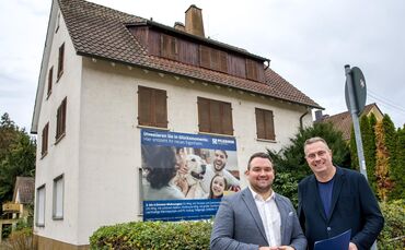 Projektbau Pfleiderer wird diese Altbauten an der Seehalde 46 abreißen - die beiden Geschäftsführer Sven Andrä (links) und Klaus