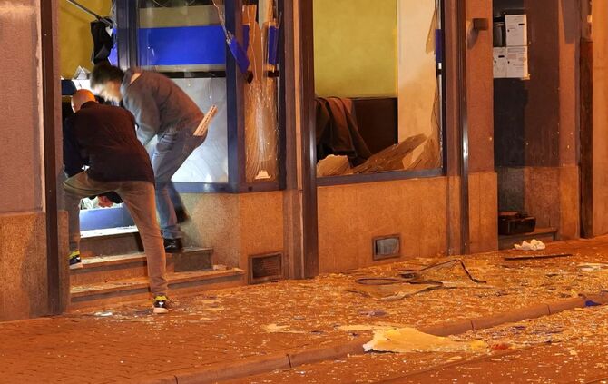 Explosion in Mannheimer Cafe