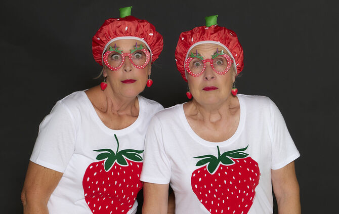 Die Bräschtling Sisters – Gesa Schulze-Kahleyß und Helga Becker – präsentieren schwäbisches Kabarett.