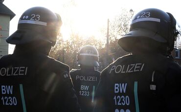 Einsatzkräfte der Polizei - Symbolbild