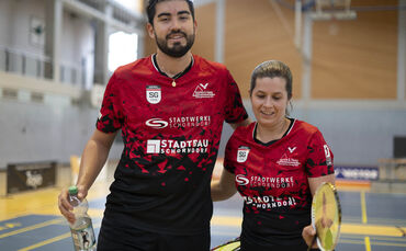 Alan Erben und Nadine Wahl strahlen nach dem Sieg im Mixed gegen den BC Remagen.