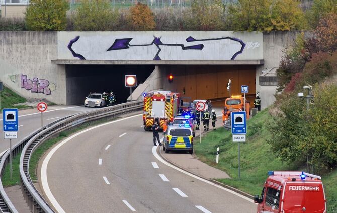 Polizei und Feuerwehr sind vor Ort.