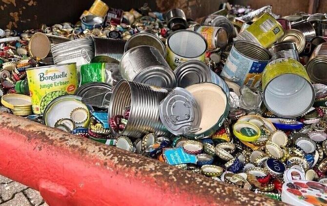 Noch steht der rote Sammelcontainer der CDU Schorndorf beim Schock-Areal an der Gmünder Straße.