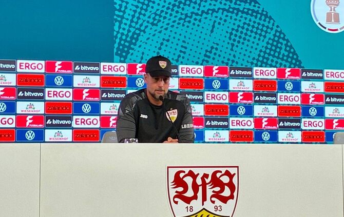 VfB-Trainer Sebastian Hoeneß fordert nach der Niederlage gegen Borussia Mönchengladbach eine deutliche Reaktion seiner Mannschaf