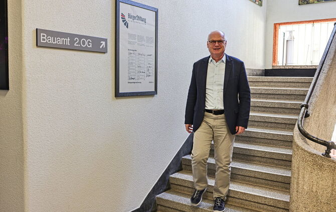 Der ehemalige Remshaldener Bürgermeister Reinhardt Molt hat jetzt eine Teilzeitstelle im Plüderhäuser Bauamt
