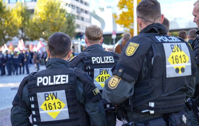 Die Polizei wappnet sich auch für Störaktionen. (Archivbild)