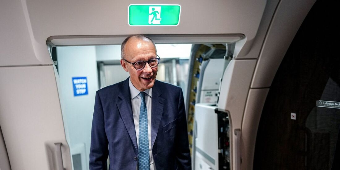 Auf seiner Asien-Reise ist der Kanzler auch mit dem Thema Steinmeier-Nachfolge befasst.
