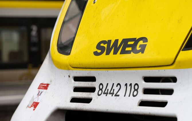 Zug des Bahnunternehmens SWEG