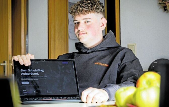 Planaxa läuft über den Browser. Lenny Damaschke überarbeitet und ergänzt das Programm regelmäßig.