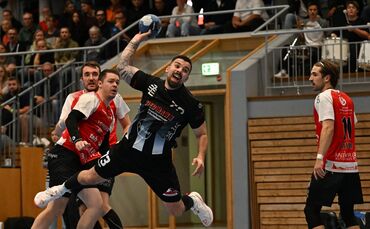 Der Spielertrainer Aleksa Djokic (mit Ball) steht mit dem TSV Alfdorf/Lorch/Waldhausen vor einer kniffligen Aufgabe.
