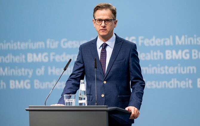 Gesundheitsminister Linemann schließt Leistungskürzungen in der Pflegeversicherung nicht aus.