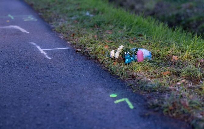 Frau und Kleinkind sterben bei Unfall mit Lastwagen