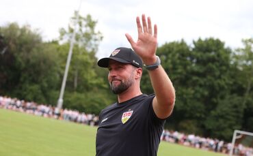 Ist jetzt als Problemlöser gefordert: VfB-Trainer Sebastian Hoeneß.