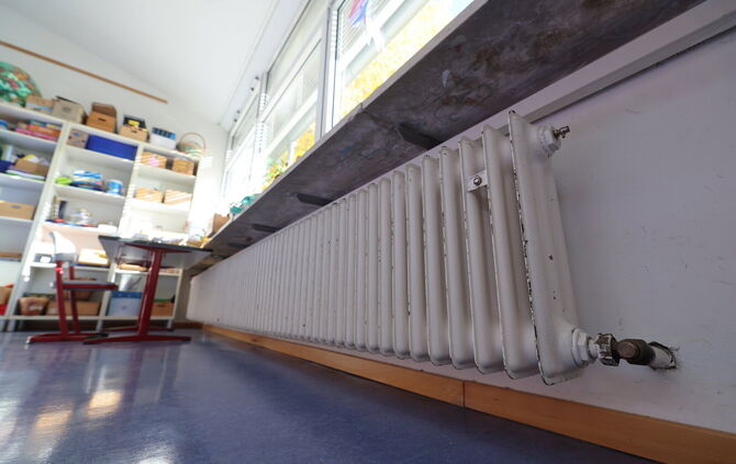 Die Heizungen samt der Zuleitungen in der Grundschule in Höfen sind in die Jahre gekommen.