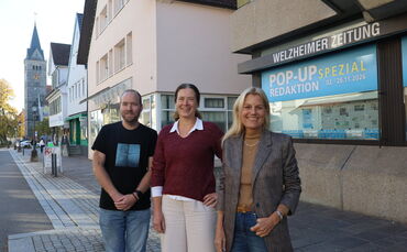Die Welzheimer Redaktion öffnet ihre Türen. Von links: Redakteure Mathias Ellwanger und Franziska Lemoine sowie Redaktionsleiter
