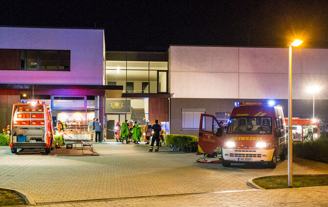 Großeinsatz der Feuerwehr - Bild 28_15