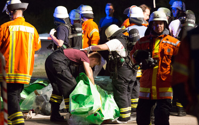 Großeinsatz der Feuerwehr - Bild 27_16