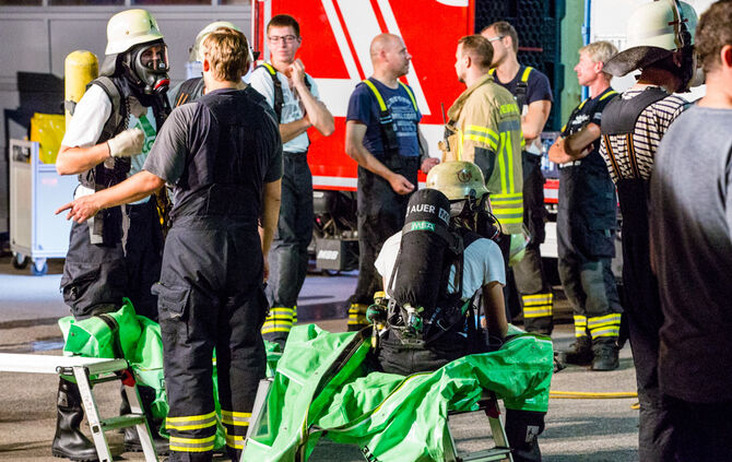 Großeinsatz der Feuerwehr - Bild 22_21