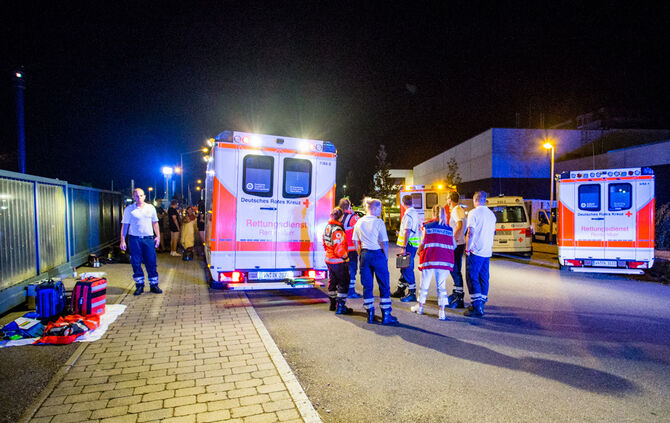 Großeinsatz der Feuerwehr - Bild 14_29