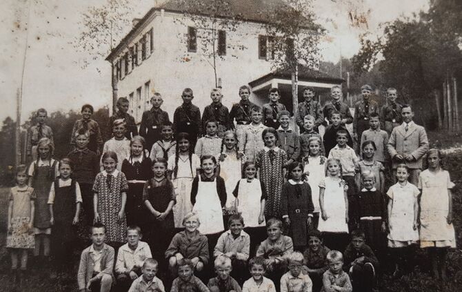 Schulhaus Walkersbach 1934