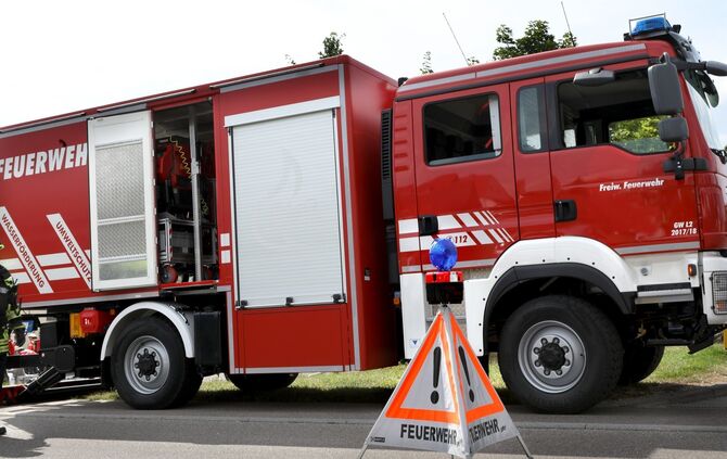 Symbolfotofeuerwehr3_0