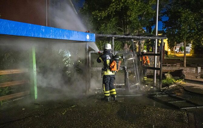 Schulhof in Winnenden brennt_4