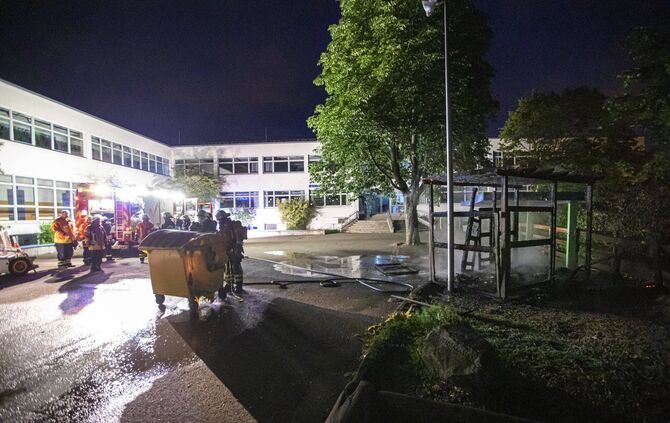 Schulhof in Winnenden brennt_5
