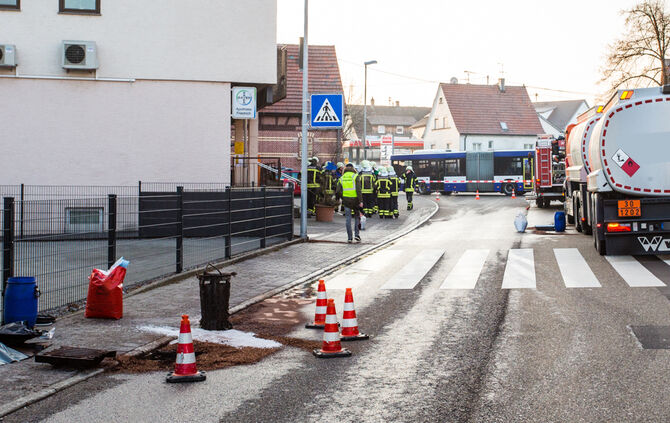 Heizöl ausgelaufen: Ortsdurchfahrt gesperrt - Bild 12_2