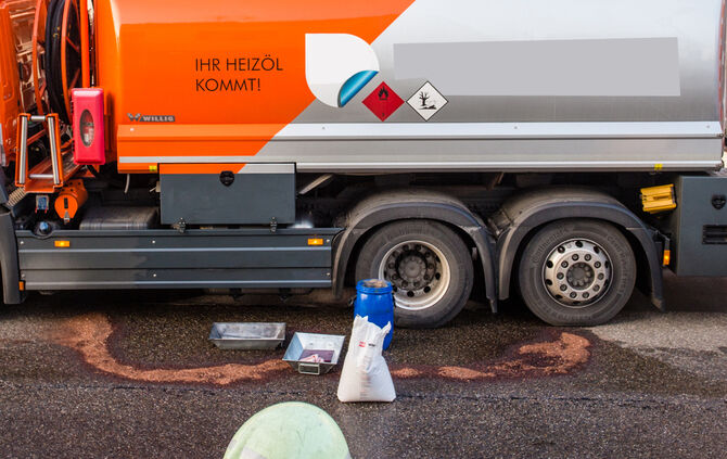 Heizöl ausgelaufen: Ortsdurchfahrt gesperrt - Bild 07_7