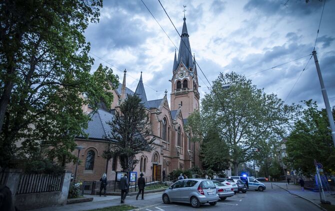 Bedrohungslage wÃ¤hrend Gedenkfeier: Polizei evakuiert Lutherkirche_5