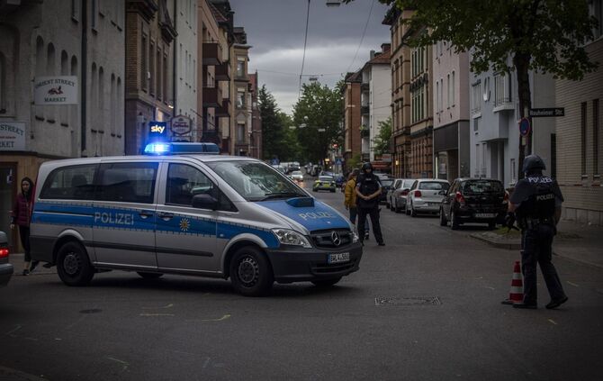 Bedrohungslage wÃ¤hrend Gedenkfeier: Polizei evakuiert Lutherkirche_8