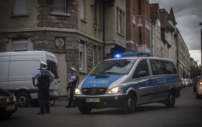 Bedrohungslage wÃ¤hrend Gedenkfeier: Polizei evakuiert Lutherkirche_9