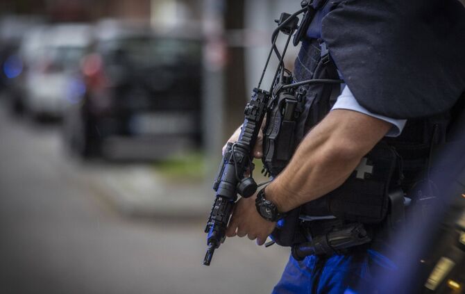 Bedrohungslage wÃ¤hrend Gedenkfeier: Polizei evakuiert Lutherkirche_11