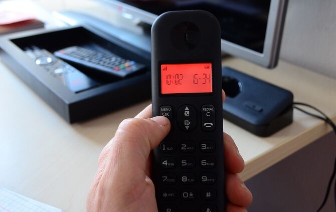 Telefon Telefonbetrug Anruf Symbolfoto