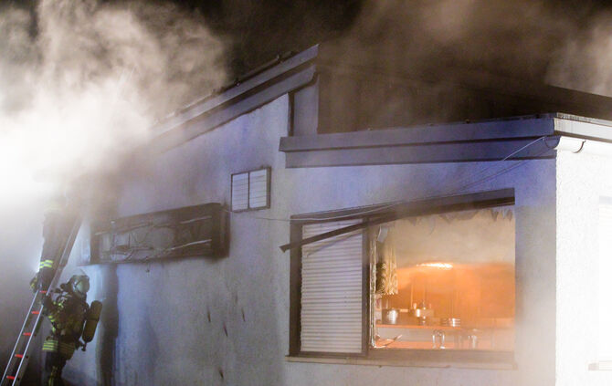 Brand beim SV Unterweissach - Bild 15_17